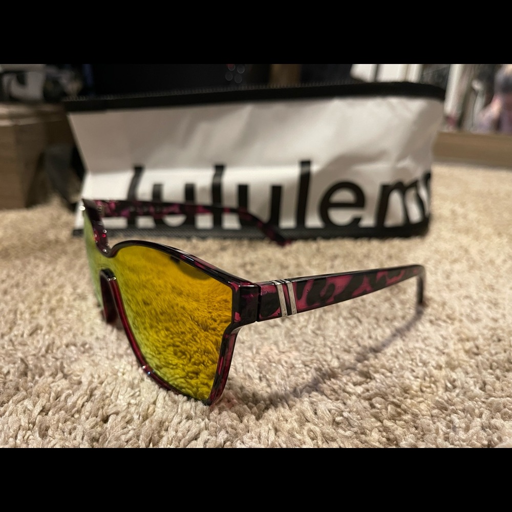 Blenders Eyewear Lady Inferno